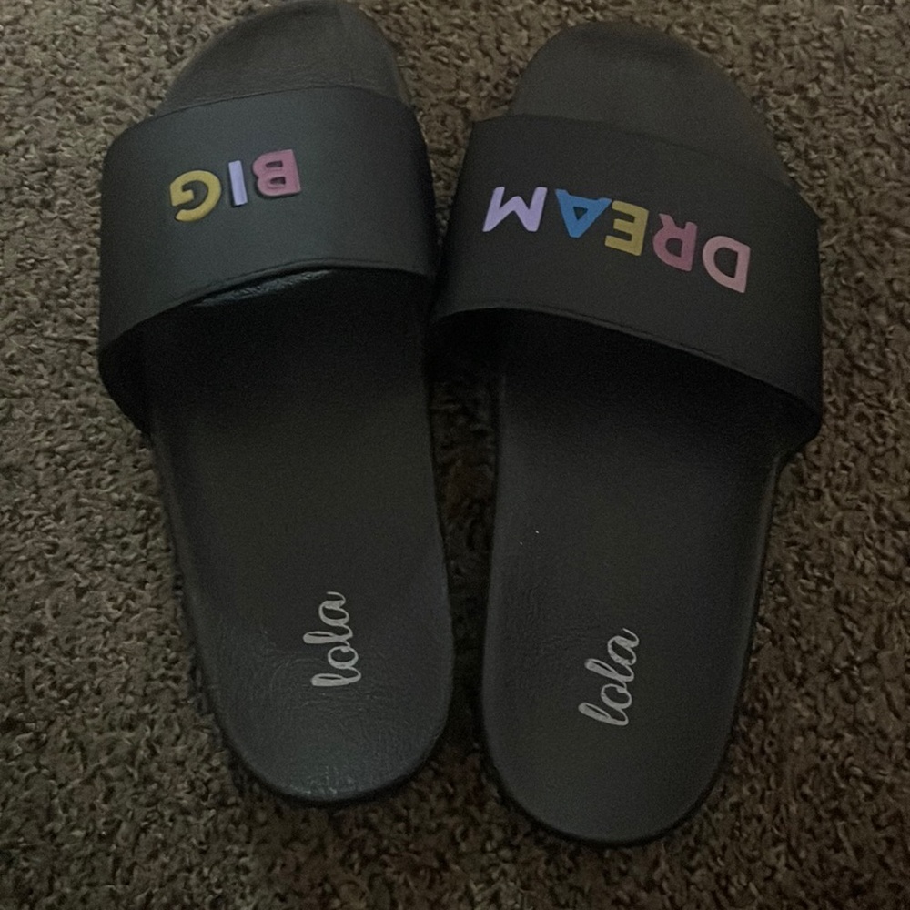 Lola Slides